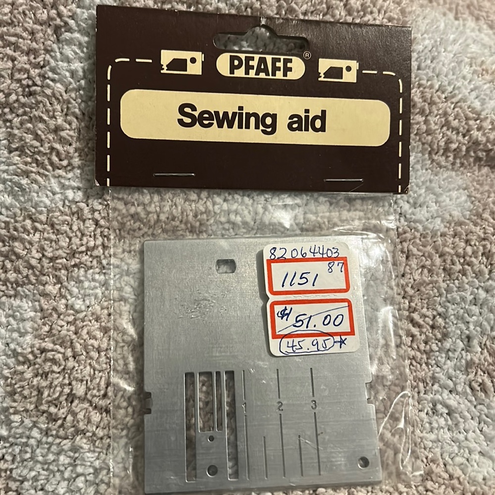 Pfaff  sewing aid needle plate